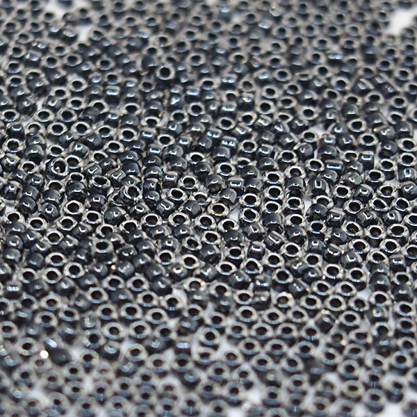 Бисер круглый 15/0 #0344 Прозрачный с черным прокрасом